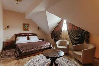 Гостиница Кремлёвский Суздаль КОМФОРТ SUPERIOR МАНСАРДА 14-4